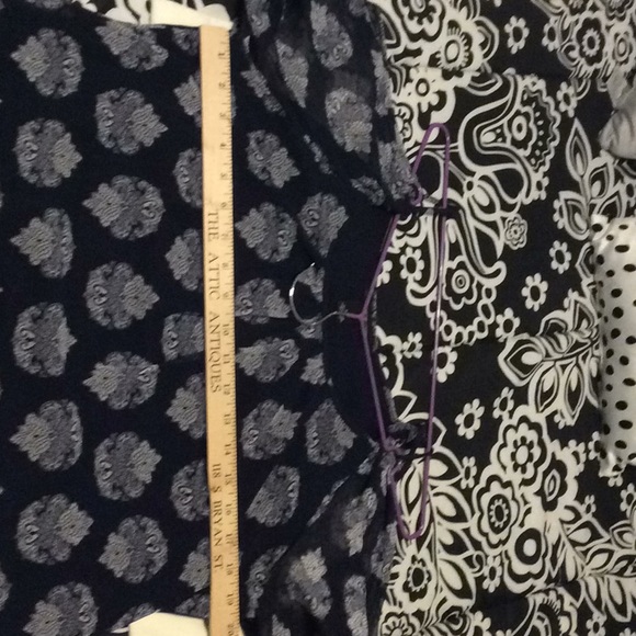 Navy blue cold shoulder top - Picture 8 of 8